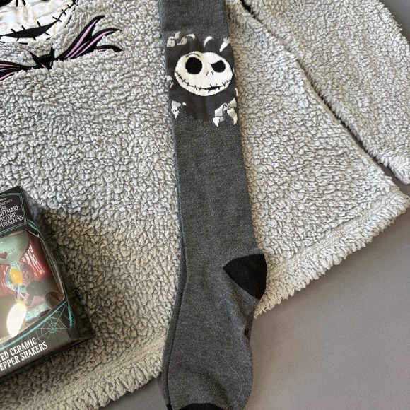 Disney Nightmare Before Christmas Fuzzy Sleepwear SMALL Sock & Shaker Bundle - Picture 5 of 7